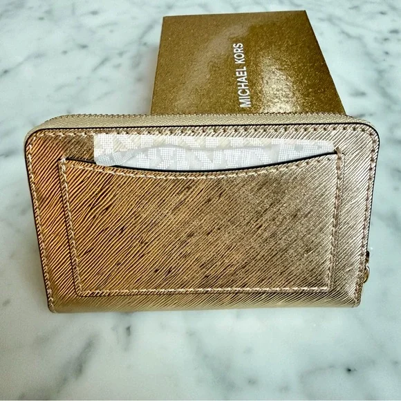 Michael Kors Women's Jet Set Small Zip Around Card Case - Picture 5 of 7